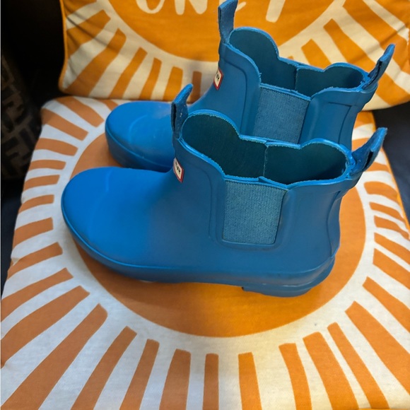 Lil Girl HUNTER Ankle Boots! I’m not sure of size 12-2 I believe.🎈 - Picture 3 of 3